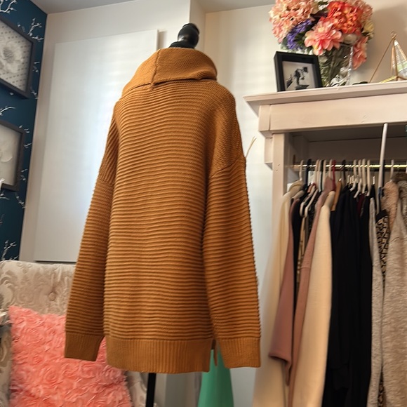 BEAUTIFUL mustard yellow long sweater with a turtleneck size M - Picture 10 of 15